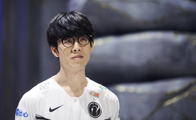 解他塑造自 解他塑造自